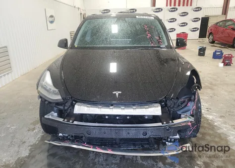 2022 Tesla Model Y из США, поврежденный, VIN 7SAYGDEE6NA006579